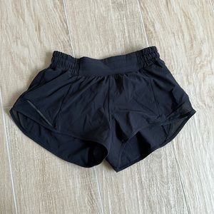 Hotty Hot Low-Rise Lined Short 2.5" Size 4 Black. Tags removed.